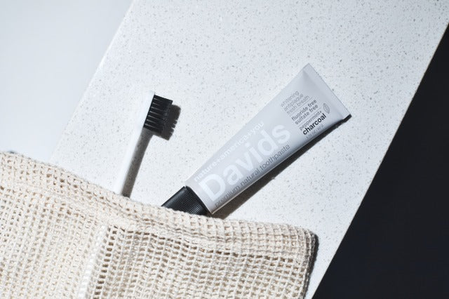 ホワイトニングトゥースペースト（チャコール）50g